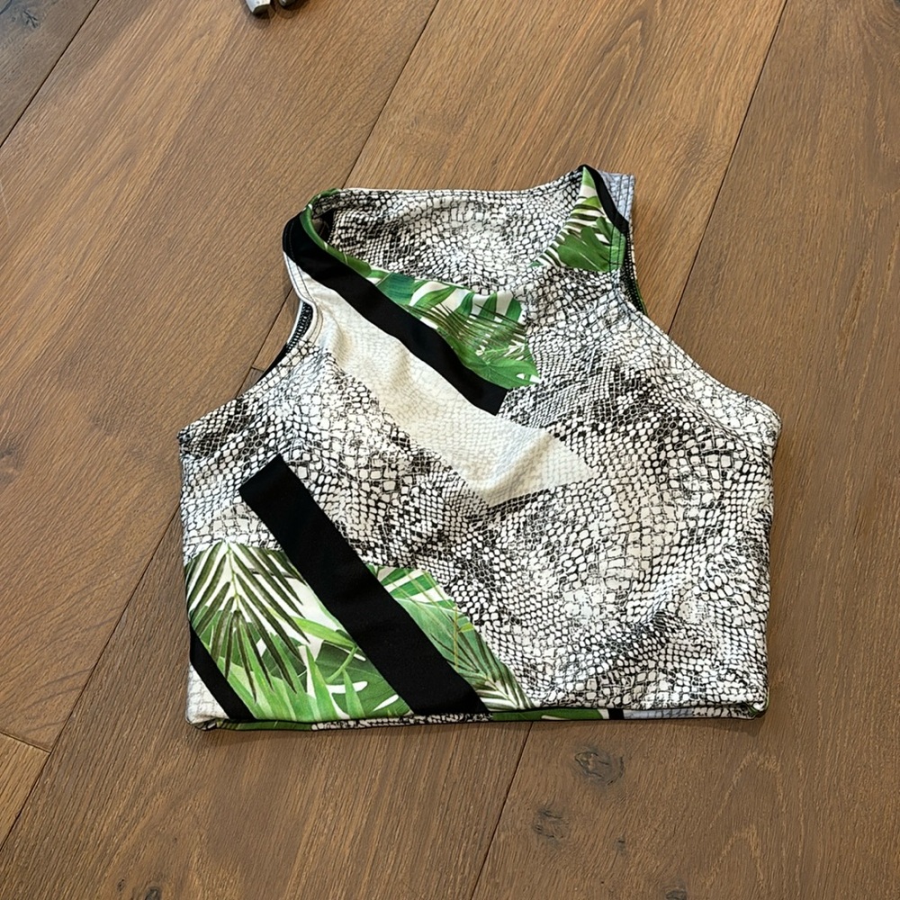 Sport cropped top